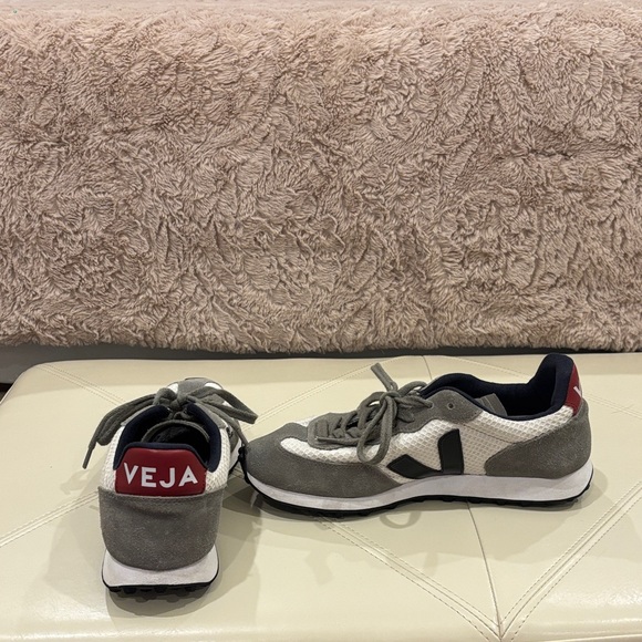 Veja Women's Gray, White, and Red Sneakers - Picture 6 of 14